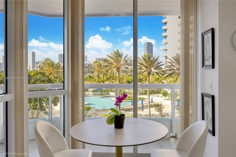 Condo in Aventura, Florida, 3 bedrooms  № 1875423 - photo 5