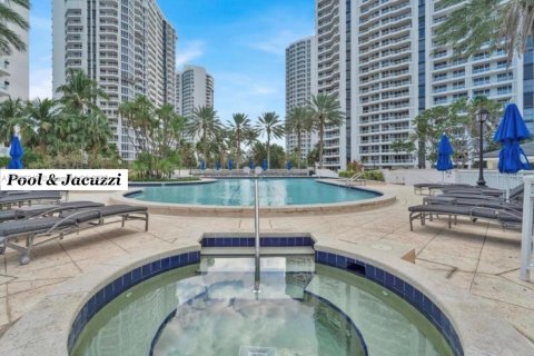 Condo in Aventura, Florida, 3 bedrooms  № 1875423 - photo 26