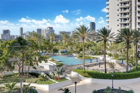 Condo in Aventura, Florida, 3 bedrooms  № 1875423 - photo 9