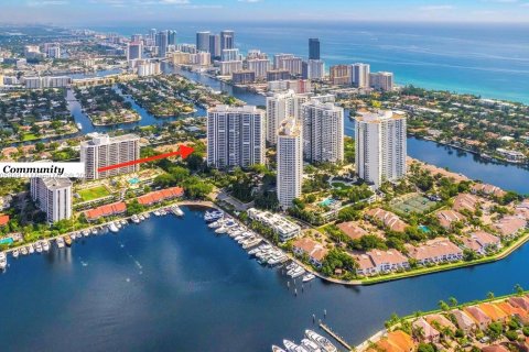 Condo in Aventura, Florida, 3 bedrooms  № 1875423 - photo 24