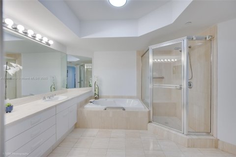 Condo in Aventura, Florida, 3 bedrooms  № 1875423 - photo 15