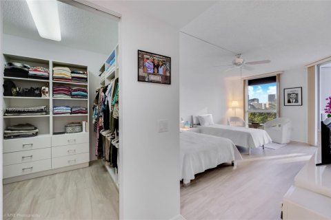 Condo in Aventura, Florida, 3 bedrooms  № 1875423 - photo 13