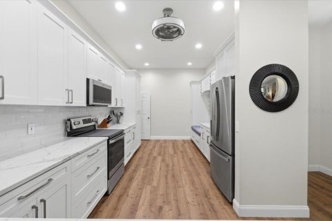 Casa en venta en Lakeland, Florida, 3 dormitorios, 153.38 m2 № 2225713 - foto 10