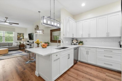 Casa en venta en Lakeland, Florida, 3 dormitorios, 153.38 m2 № 2225713 - foto 8
