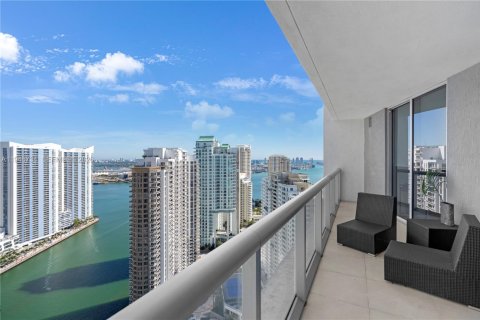 Condo in Miami, Florida, 2 bedrooms  № 2002916 - photo 3