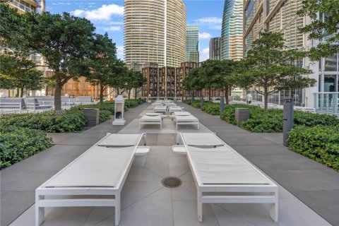 Condo in Miami, Florida, 2 bedrooms  № 2002916 - photo 20