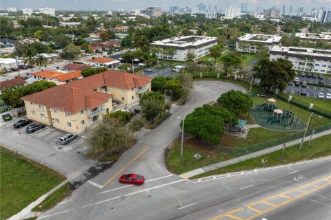 Appartement à louer à Miami, Floride: 1 chambre, 46.92 m2 № 1991145 - photo 1