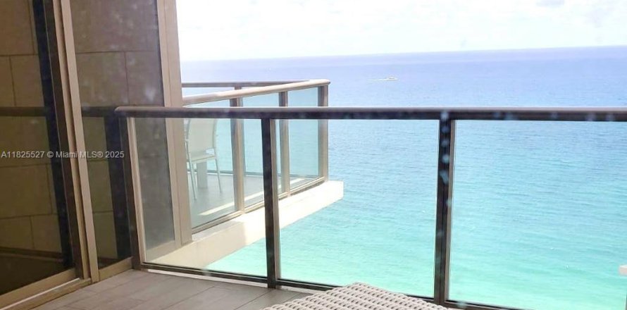 Condo à Bal Harbour, Floride, 2 chambres № 1794800