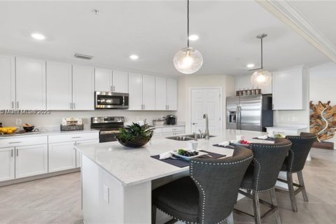 Condo in Ave Maria, Florida, 3 bedrooms  № 1944256 - photo 9