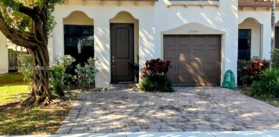 Таунхаус в Майами, Флорида 4 спальни № 2005375