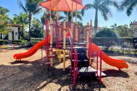 Купить таунхаус в Майами, Флорида 4 спальни, № 2005375 - фото 13