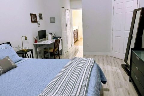 Купить таунхаус в Майами, Флорида 4 спальни, № 2005375 - фото 6