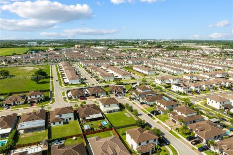 Купить виллу или дом в Майами, Флорида 5 спален, 296.45м2, № 2006006 - фото 2