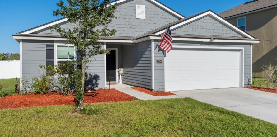 House in Jacksonville, Florida 3 bedrooms, 144.65 sq.m. № 882008