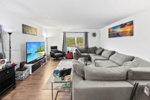 Condo in Wilton Manors, Florida, 2 bedrooms  № 1953301 - photo 3