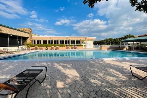 Copropriété à vendre à Tamarac, Floride: 1 chambre, 63.17 m2 № 2049892 - photo 22