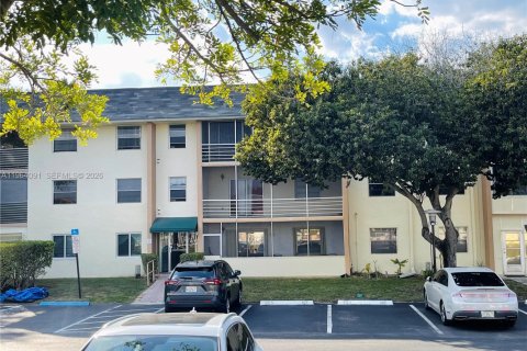 Copropriété à vendre à Tamarac, Floride: 1 chambre, 63.17 m2 № 2049892 - photo 21