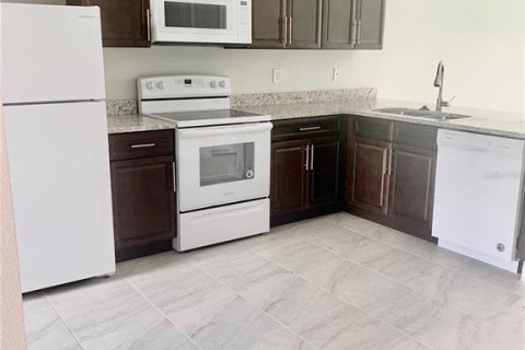 Appartement à louer à Poinciana, Floride: 3 chambres, 93 m2 № 2413809 - photo 4