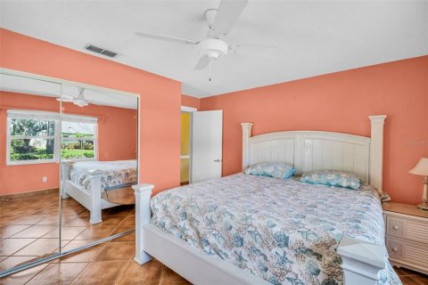 Casa en venta en Palm Harbor, Florida, 2 dormitorios, 143.81 m2 № 1751437 - foto 21