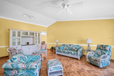 Casa en venta en Palm Harbor, Florida, 2 dormitorios, 143.81 m2 № 1751437 - foto 7