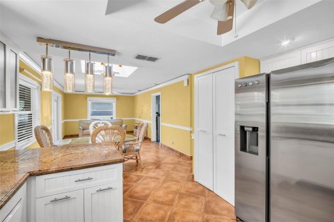 Casa en venta en Palm Harbor, Florida, 2 dormitorios, 143.81 m2 № 1751437 - foto 10