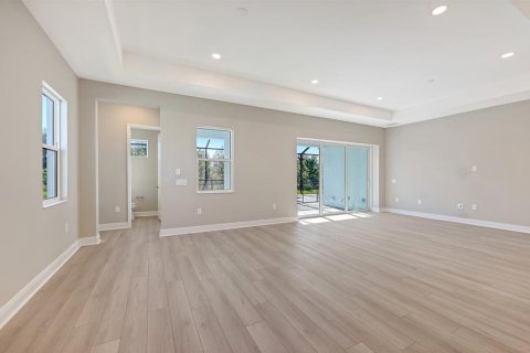 House in Sarasota, Florida 3 bedrooms, 233.37 sq.m. № 2409933 - photo 20