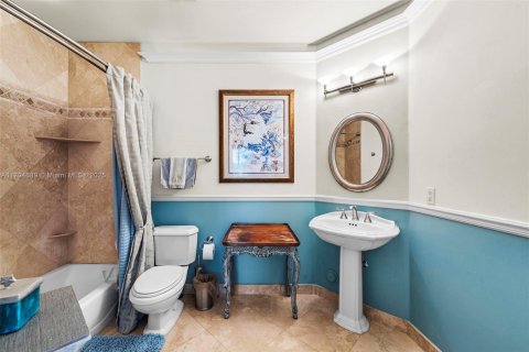 Casa en venta en Fort Lauderdale, Florida, 4 dormitorios, 442.49 m2 № 1726524 - foto 20