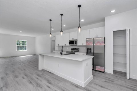 Casa en venta en Citrus Springs, Florida, 4 dormitorios, 164.81 m2 № 1906570 - foto 17