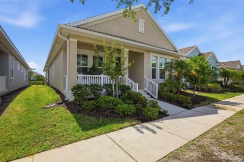 House in Apollo Beach, Florida 3 bedrooms, 184.13 sq.m. № 2201306 - photo 3