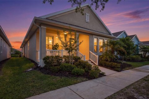 House in Apollo Beach, Florida 3 bedrooms, 184.13 sq.m. № 2201306 - photo 4