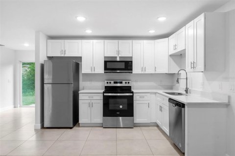 House in Titusville, Florida 3 bedrooms, 116.13 sq.m. № 1824422 - photo 27