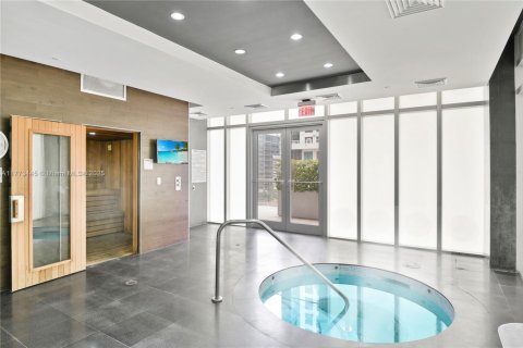 Condo in Miami, Florida, 2 bedrooms  № 1707942 - photo 14