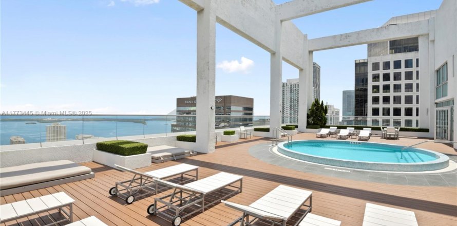 Condo in Miami, Florida, 2 bedrooms  № 1707942