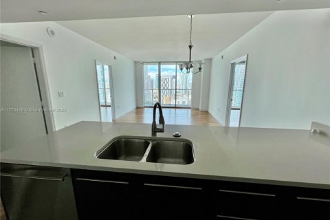 Condo in Miami, Florida, 2 bedrooms  № 1707942 - photo 5