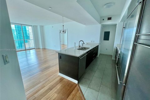 Condo in Miami, Florida, 2 bedrooms  № 1707942 - photo 2