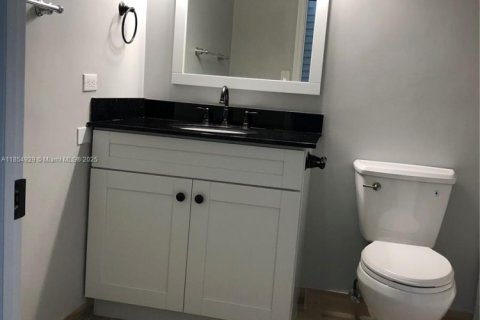 Townhouse in Palmetto Bay, Florida 2 bedrooms, 96.06 sq.m. № 1874145 - photo 8