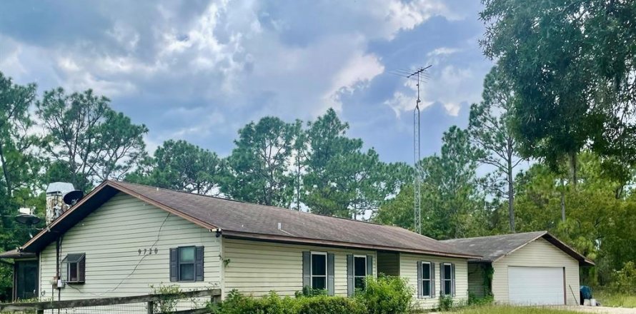 Villa ou maison à Dunnellon, Floride 3 chambres, 176.51 m2 № 1907163