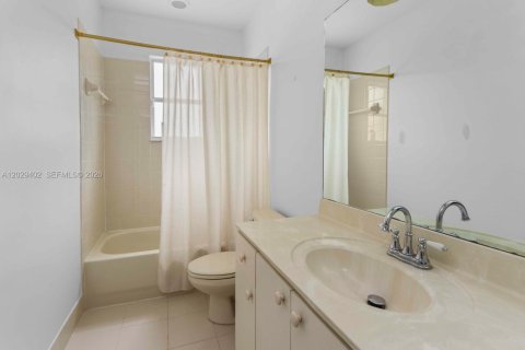 Villa ou maison à vendre à Homestead, Floride: 4 chambres, 179.12 m2 № 2083666 - photo 18