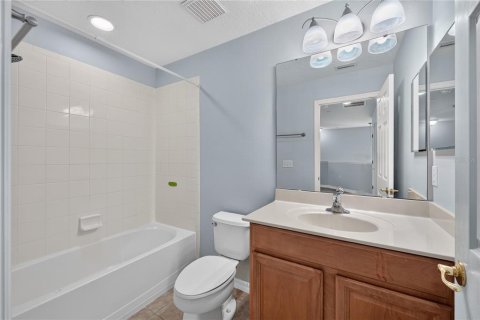 Touwnhouse à louer à Mount Dora, Floride: 4 chambres, 190.64 m2 № 2398777 - photo 12