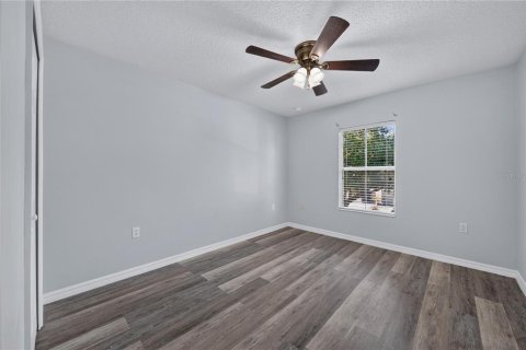 Touwnhouse à louer à Mount Dora, Floride: 4 chambres, 190.64 m2 № 2398777 - photo 13