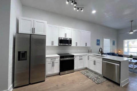 Casa en alquiler en Tampa, Florida, 3 dormitorios, 84.73 m2 № 1866139 - foto 5