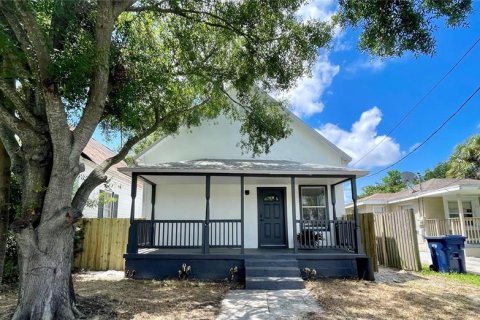 Casa en alquiler en Tampa, Florida, 3 dormitorios, 84.73 m2 № 1866139 - foto 1