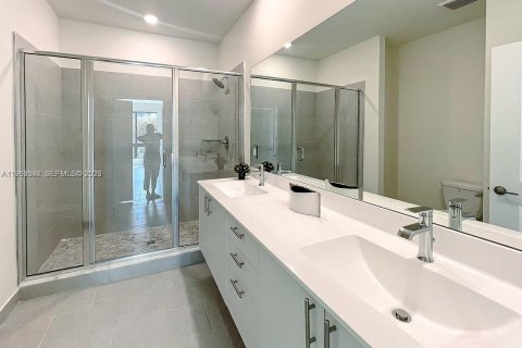 Copropriété à louer à Doral, Floride: 3 chambres, 104.42 m2 № 2027690 - photo 9