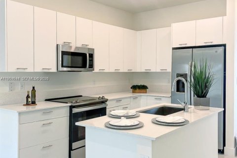 Copropriété à louer à Doral, Floride: 3 chambres, 104.42 m2 № 2027690 - photo 4