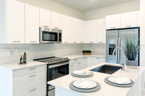 Copropriété à louer à Doral, Floride: 3 chambres, 104.42 m2 № 2027690 - photo 3