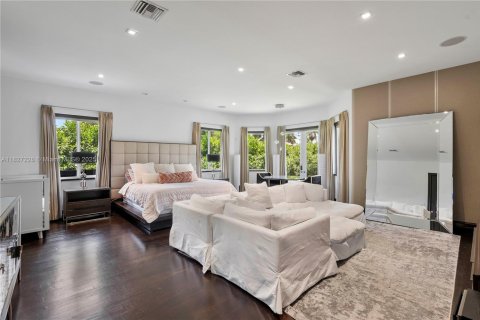 Casa en alquiler en Plantation, Florida, 5 dormitorios, 477.8 m2 № 1960869 - foto 7