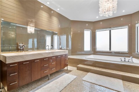 Casa en alquiler en Plantation, Florida, 5 dormitorios, 477.8 m2 № 1960869 - foto 11