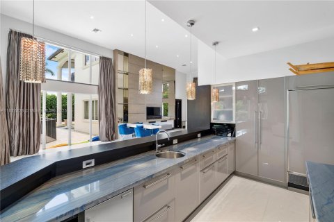 Casa en alquiler en Plantation, Florida, 5 dormitorios, 477.8 m2 № 1960869 - foto 24