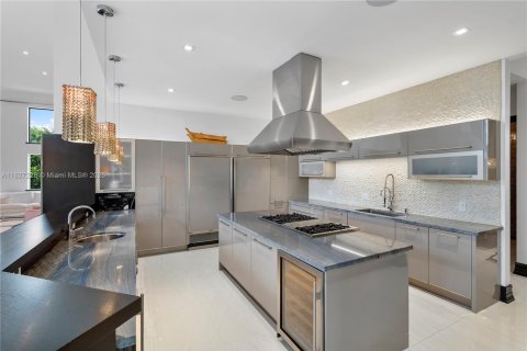 Casa en alquiler en Plantation, Florida, 5 dormitorios, 477.8 m2 № 1960869 - foto 22