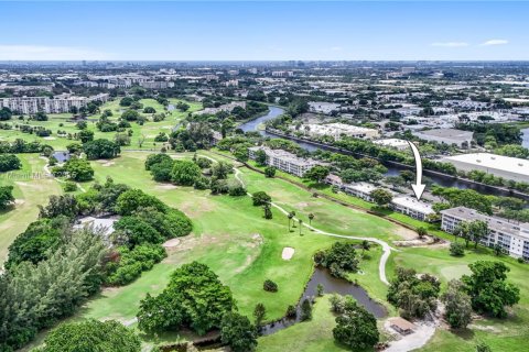 Condo in Pompano Beach, Florida, 2 bedrooms  № 1922369 - photo 19
